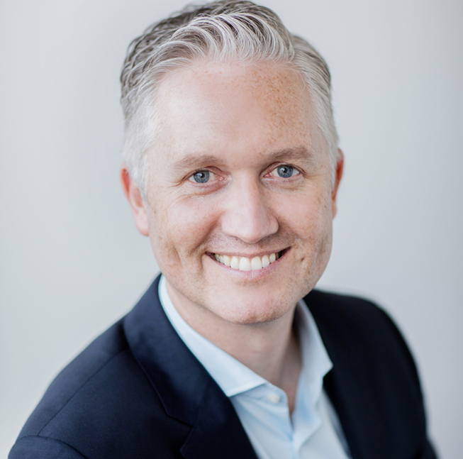Headshot of Associate Professor Luke Burchill