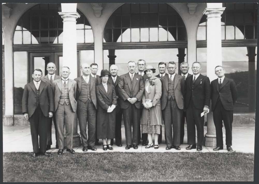 1939 National coordination consolidates NHMRC’s 6th session convened in Adelaide, continuing a cadence of meetings that reviewed research priorities and approved funding under the MREA.