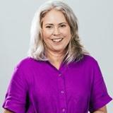 Photo of Dr Heidi Carroll