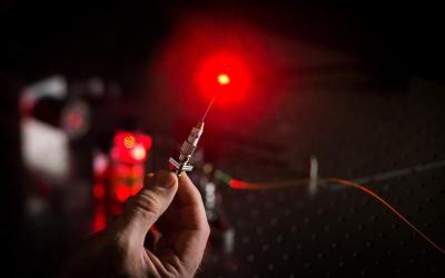 fibre-optic ‘smart needle’ camera